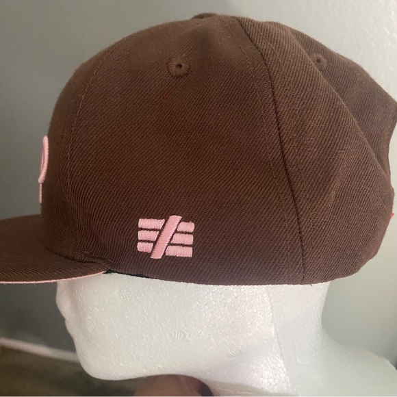 NEW WRSHP  Woman Snap Back Hat Brown & Pink is  reminder to be grateful everyday - Picture 3 of 10